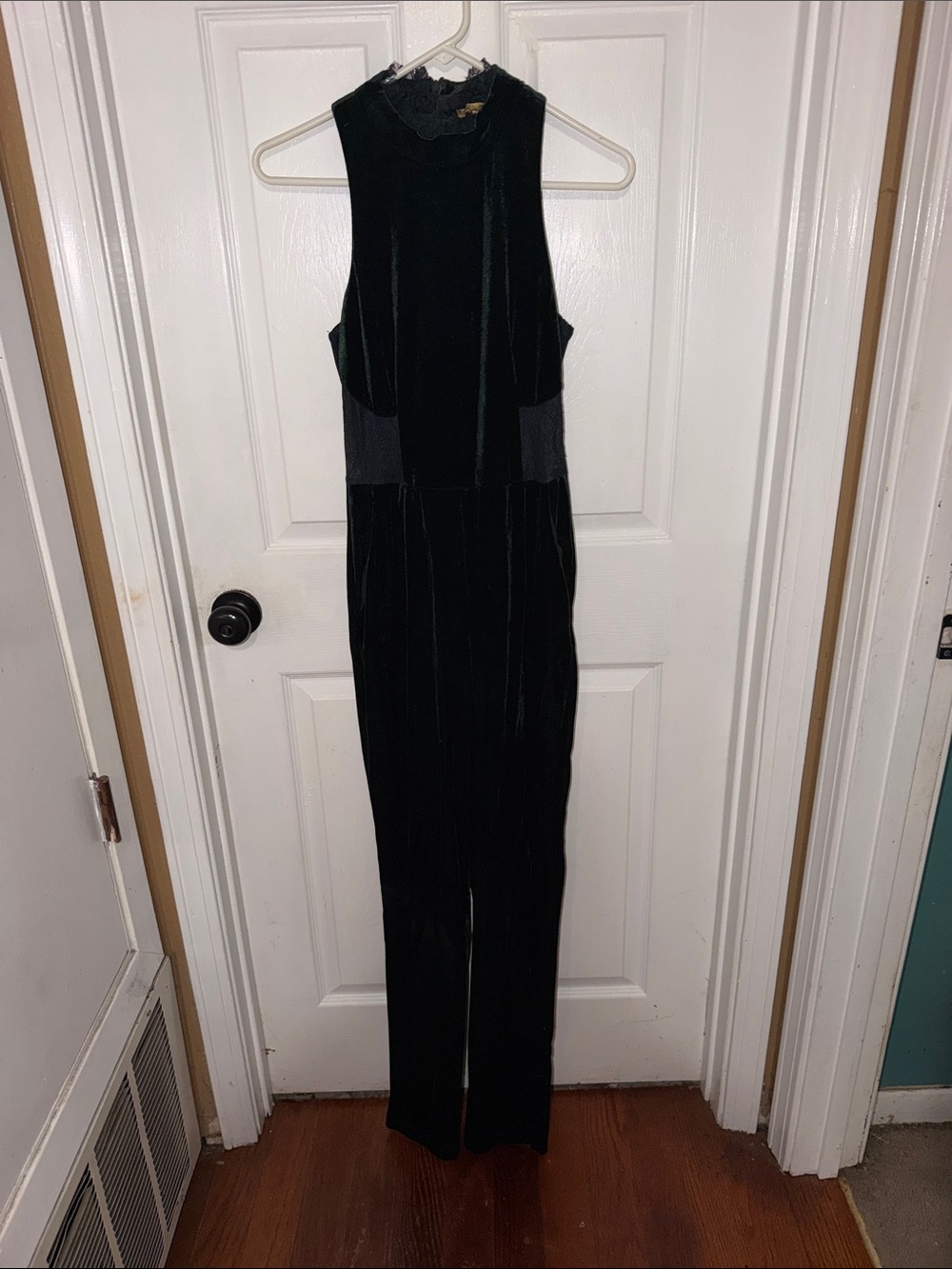 Green  Velvet Sleeveless Jumpsuit